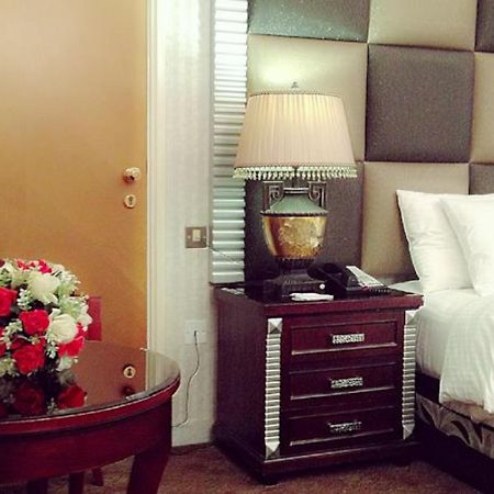 Abjad Grand Hotel Дубай Экстерьер фото